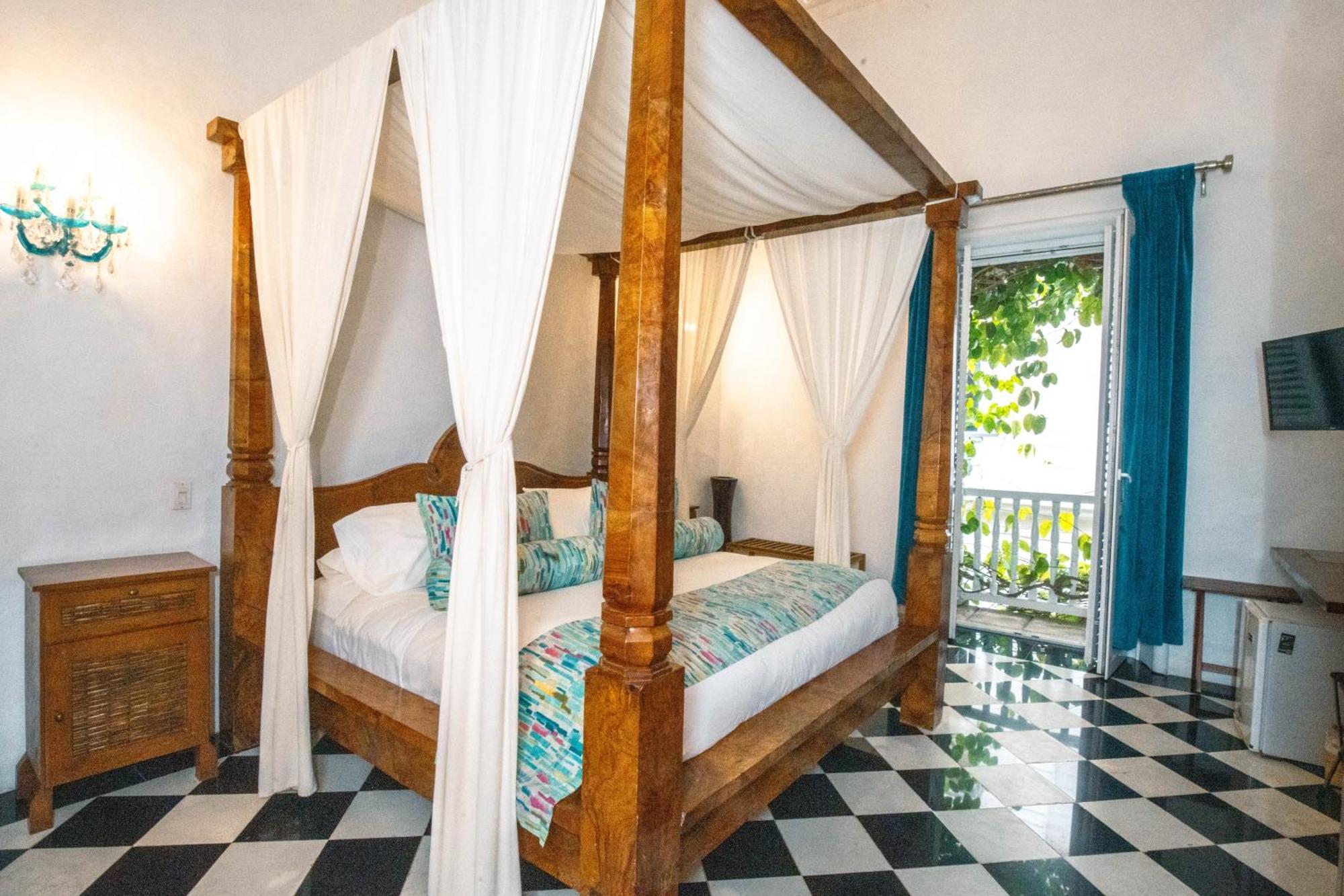 Hotel Aguamarina Boutique (adults Only) 5*